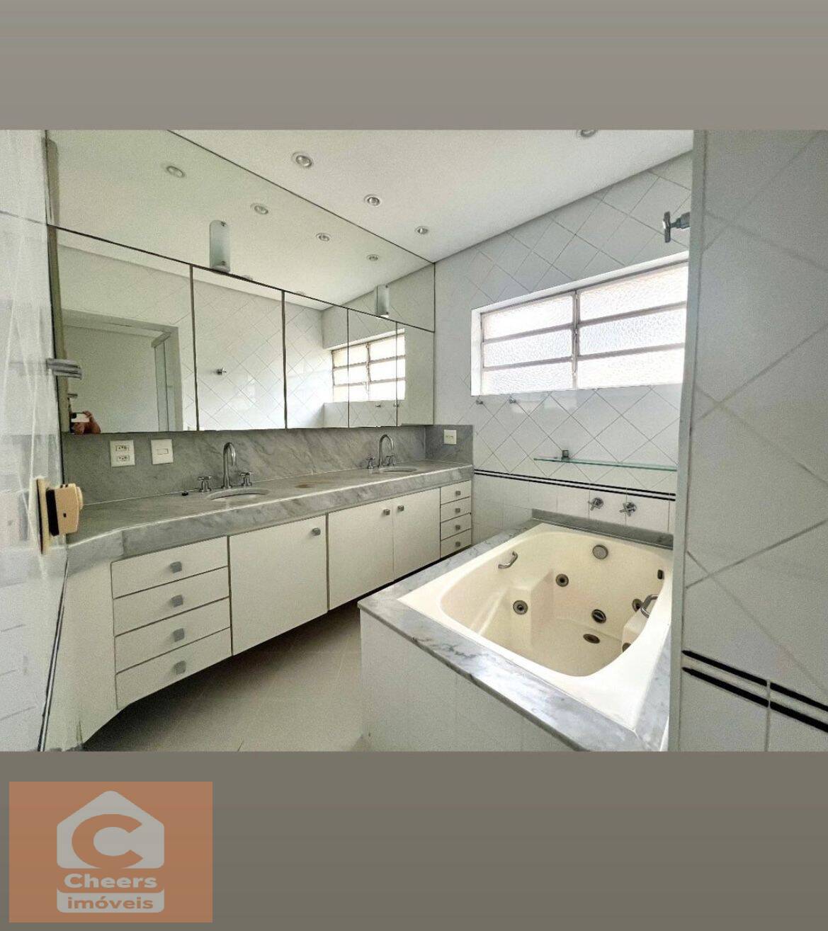 Apartamento para alugar com 3 quartos, 170m² - Foto 18