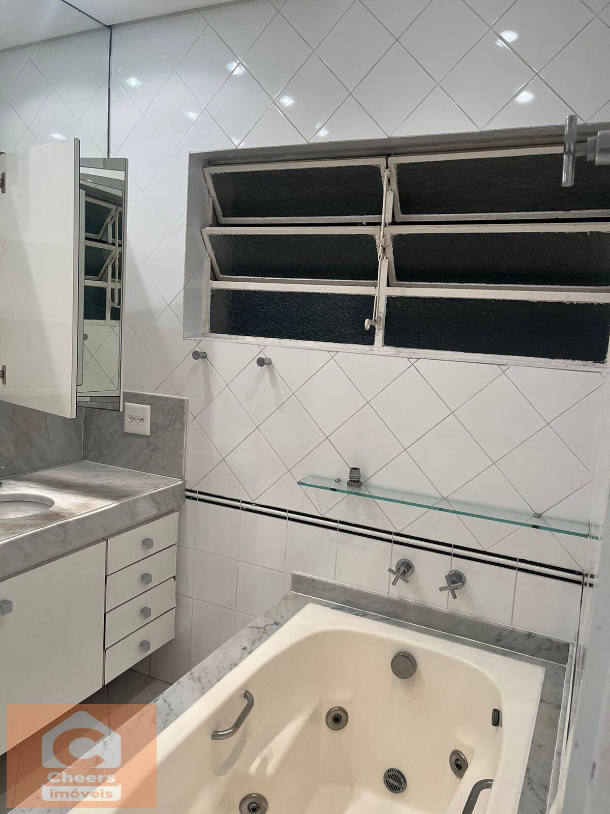 Apartamento para alugar com 3 quartos, 170m² - Foto 17