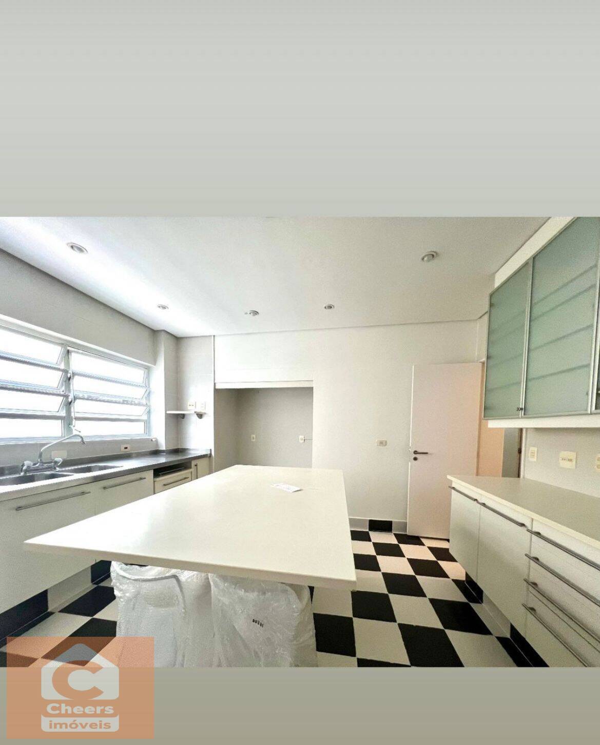 Apartamento para alugar com 3 quartos, 170m² - Foto 21