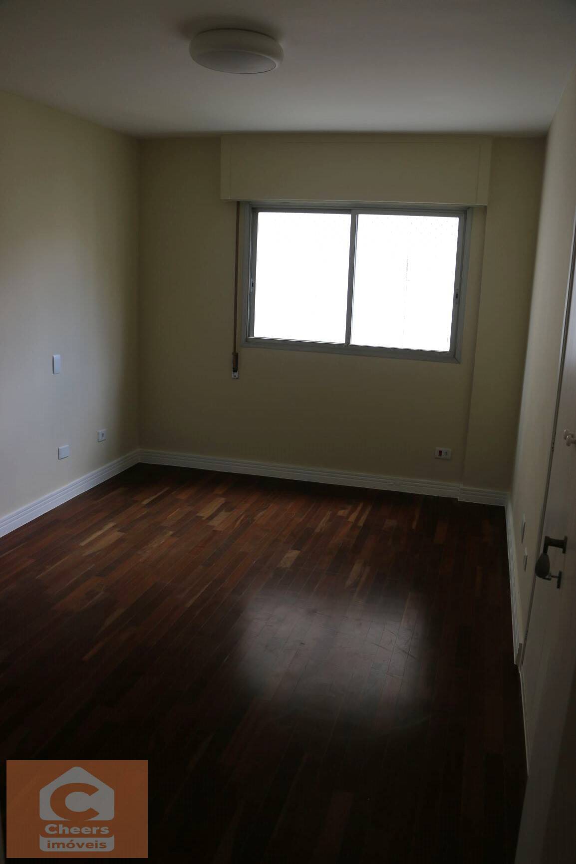 Apartamento à venda com 4 quartos, 241m² - Foto 11