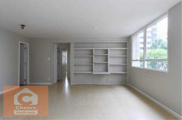 Apartamento para alugar com 3 quartos, 120m² - Foto 1