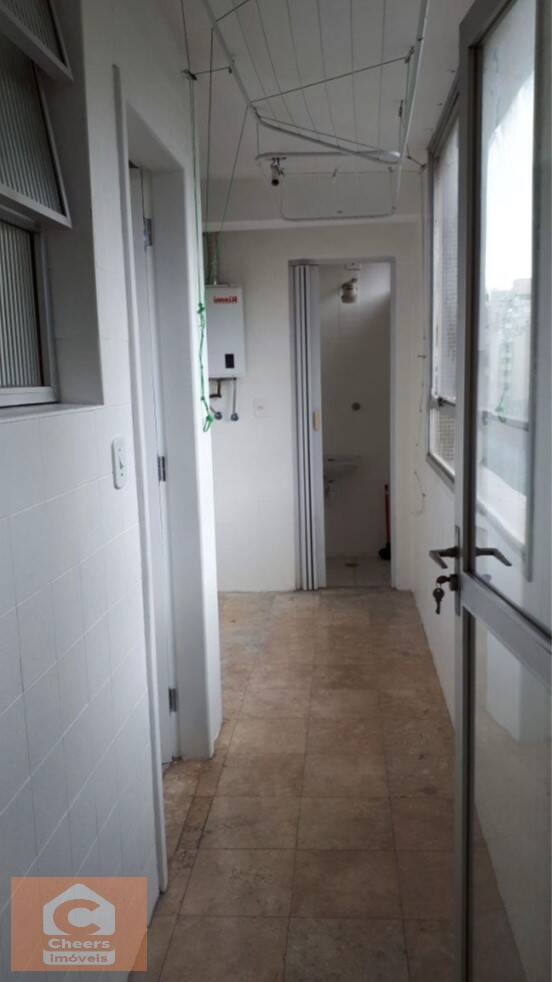 Apartamento para alugar com 3 quartos, 120m² - Foto 13