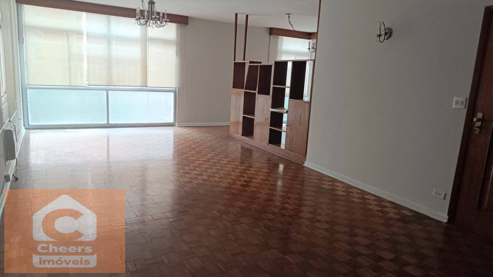 Apartamento à venda e aluguel com 3 quartos, 216m² - Foto 1