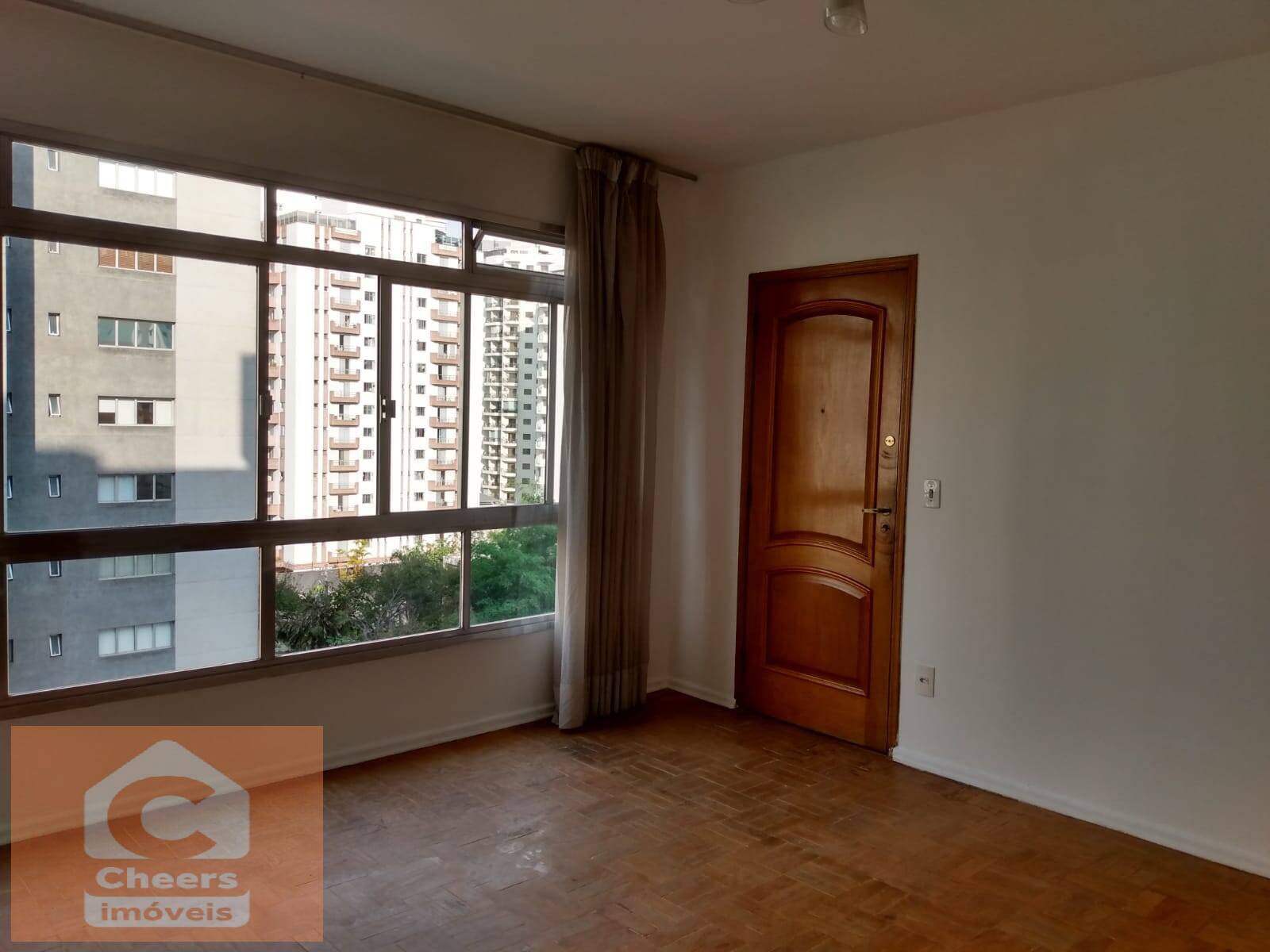 Apartamento à venda e aluguel com 3 quartos, 105m² - Foto 1