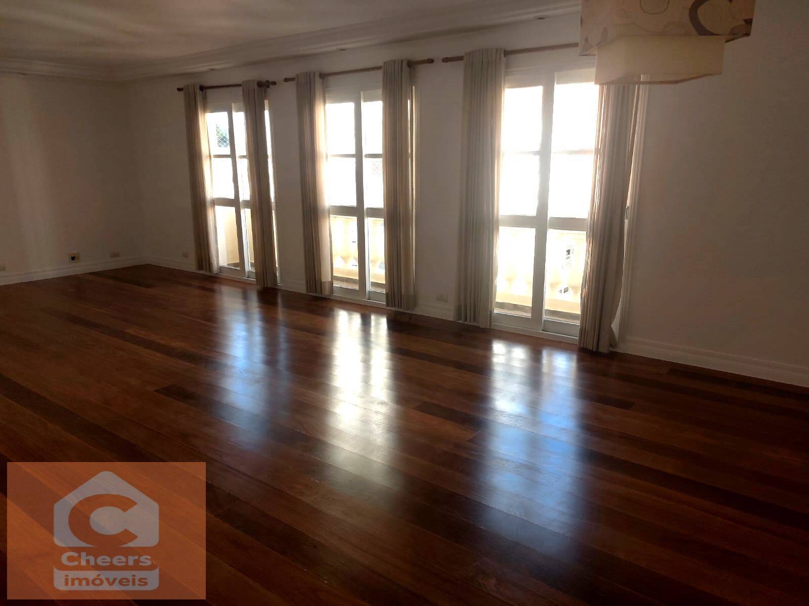 Apartamento para alugar com 4 quartos, 166m² - Foto 1