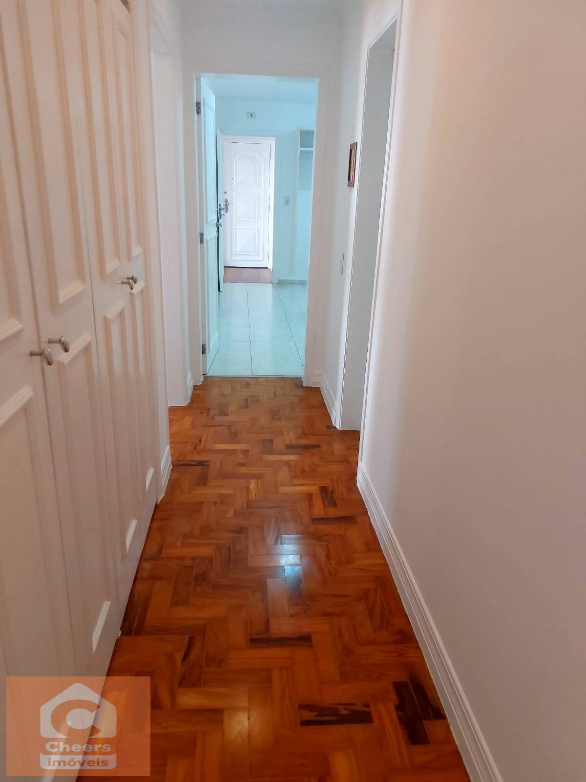 Apartamento para alugar com 4 quartos, 166m² - Foto 4