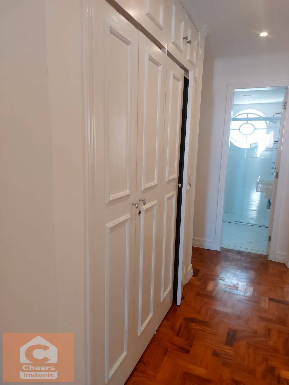 Apartamento para alugar com 4 quartos, 166m² - Foto 9