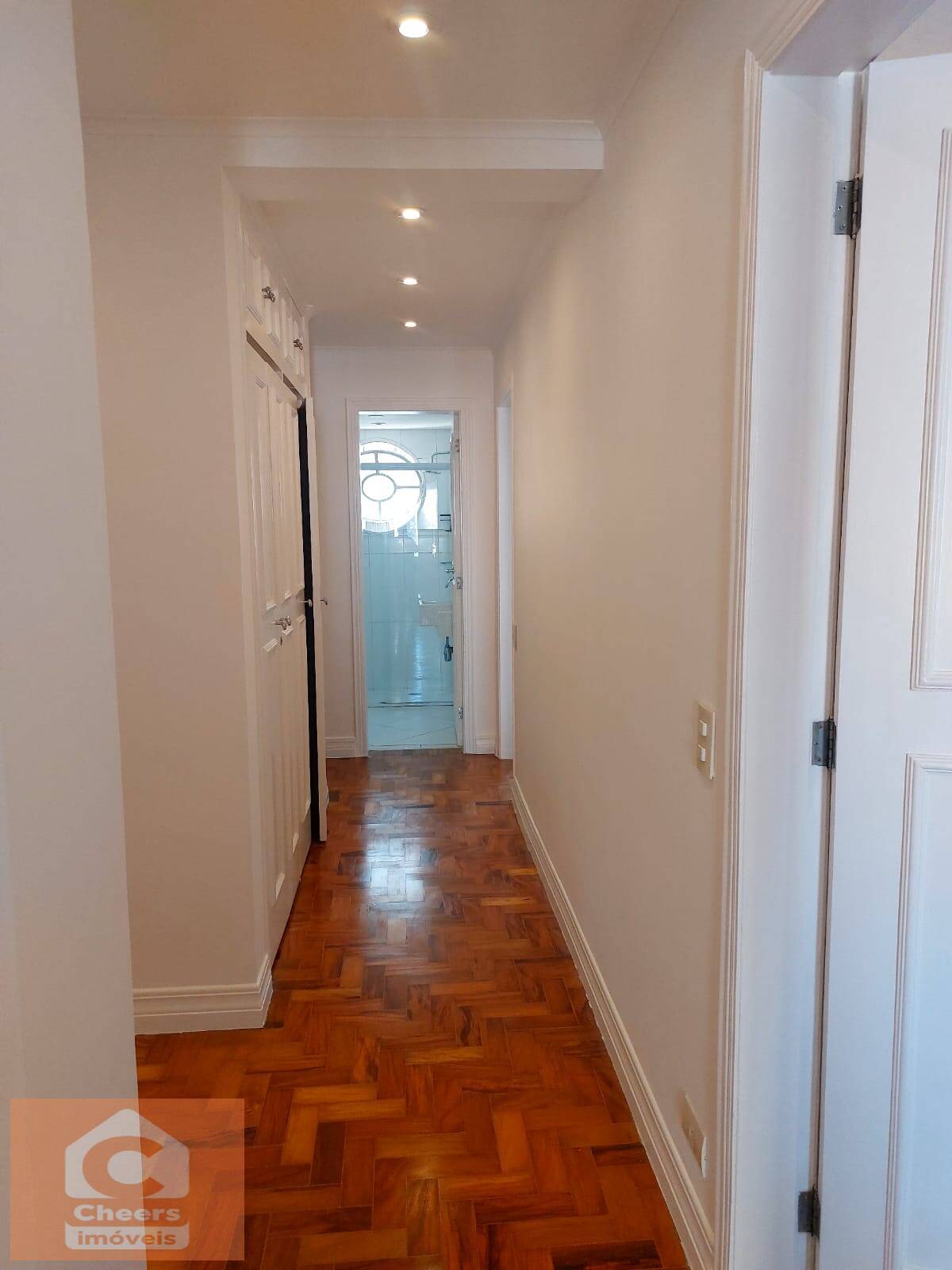 Apartamento para alugar com 4 quartos, 166m² - Foto 8