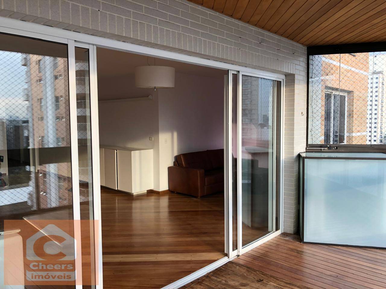 Apartamento para alugar com 3 quartos, 165m² - Foto 2