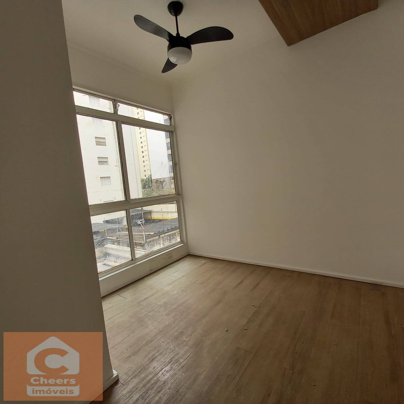 Prédio Inteiro para alugar, 79m² - Foto 2