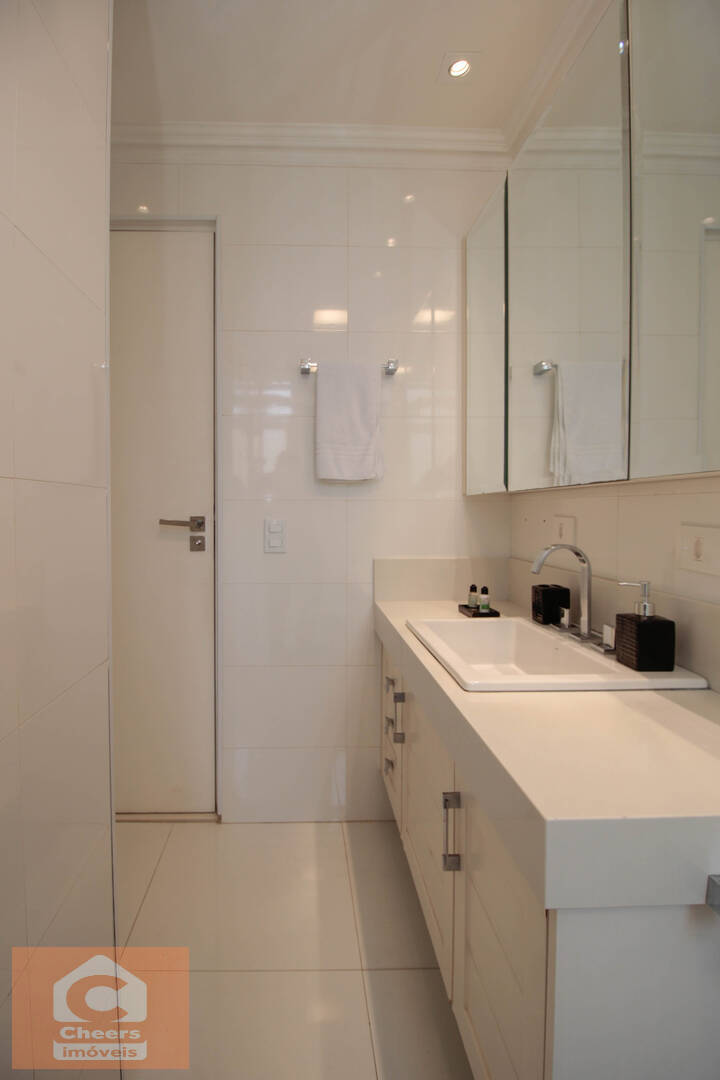 Apartamento para alugar com 3 quartos, 137m² - Foto 45