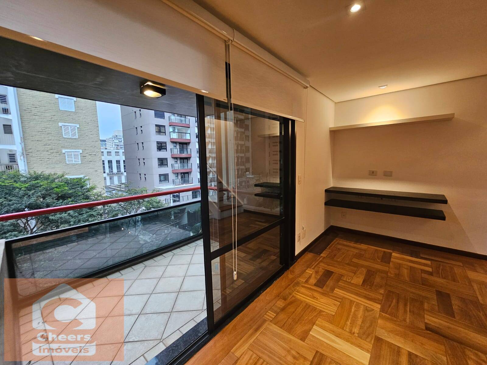 Apartamento para alugar com 2 quartos, 136m² - Foto 3