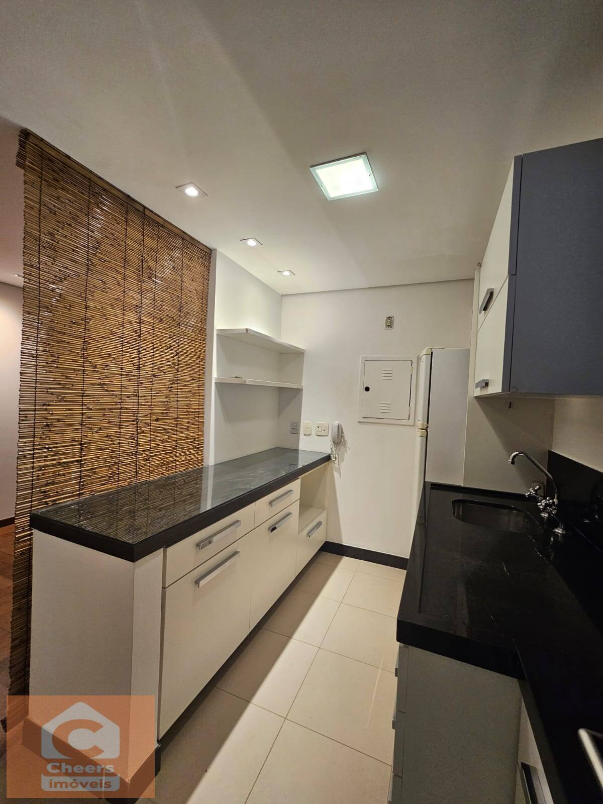 Apartamento para alugar com 2 quartos, 136m² - Foto 16