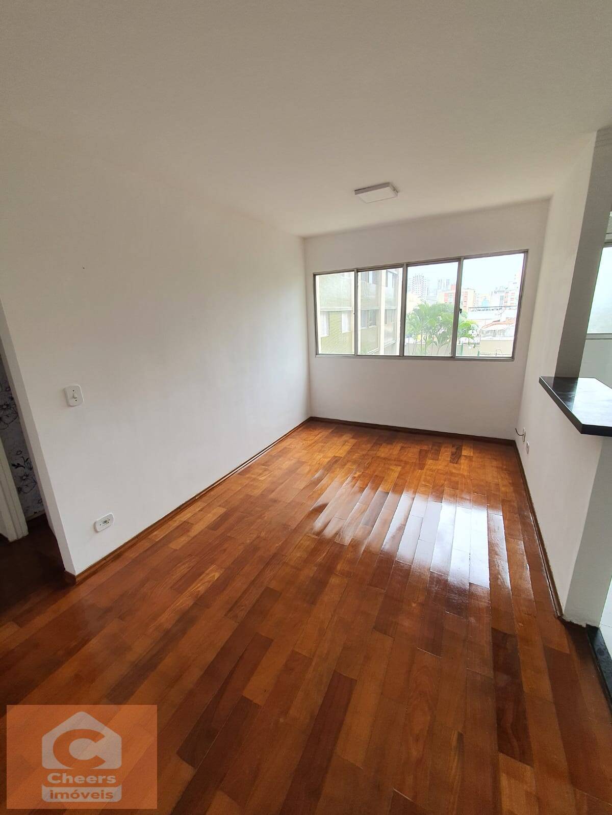 Apartamento à venda com 1 quarto, 37m² - Foto 1