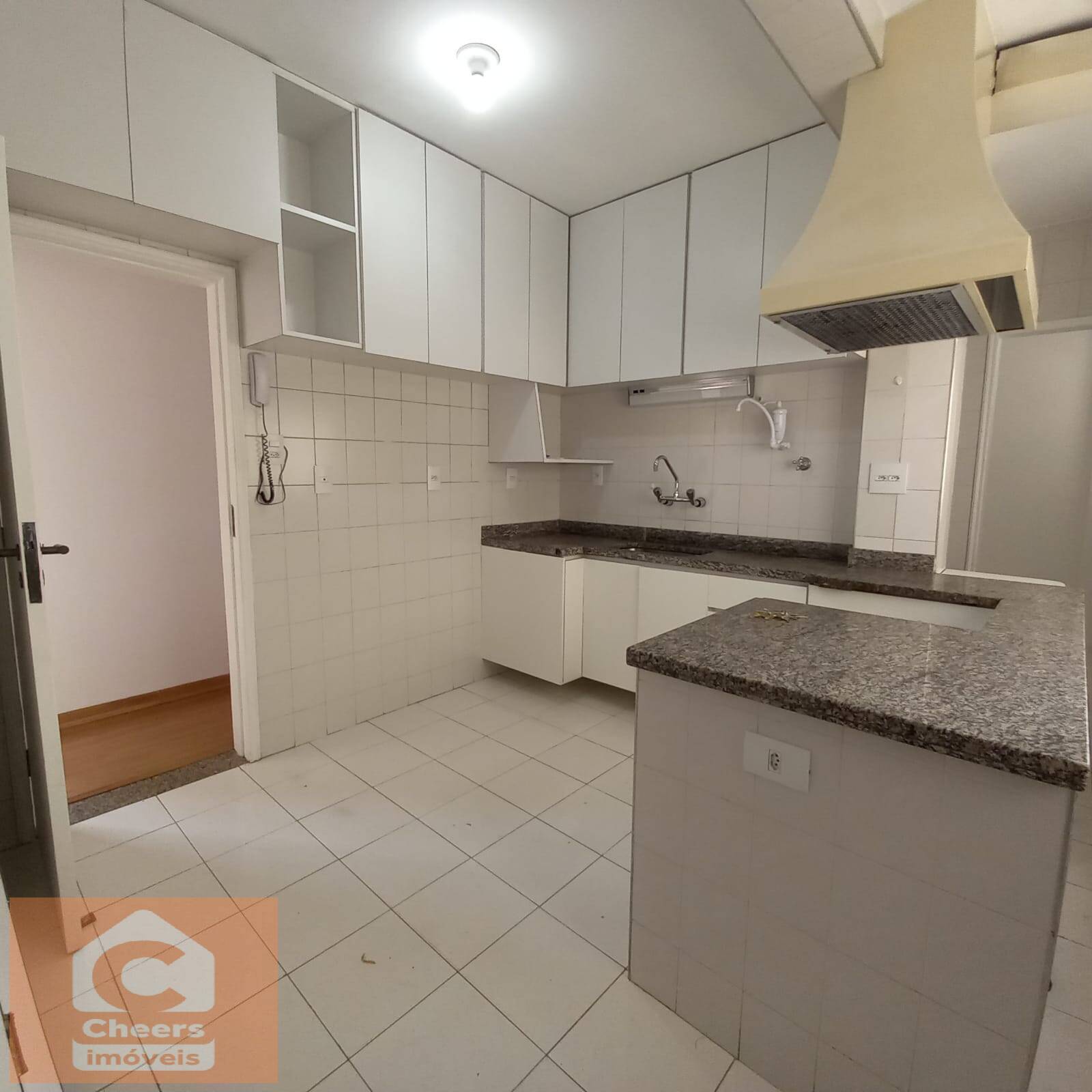 Apartamento para alugar com 3 quartos, 90m² - Foto 13