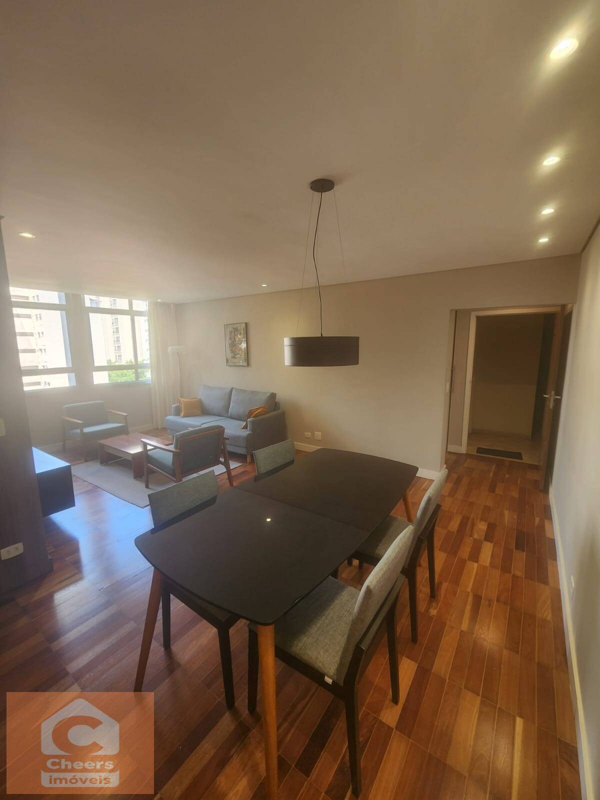 Apartamento para alugar com 3 quartos, 102m² - Foto 2