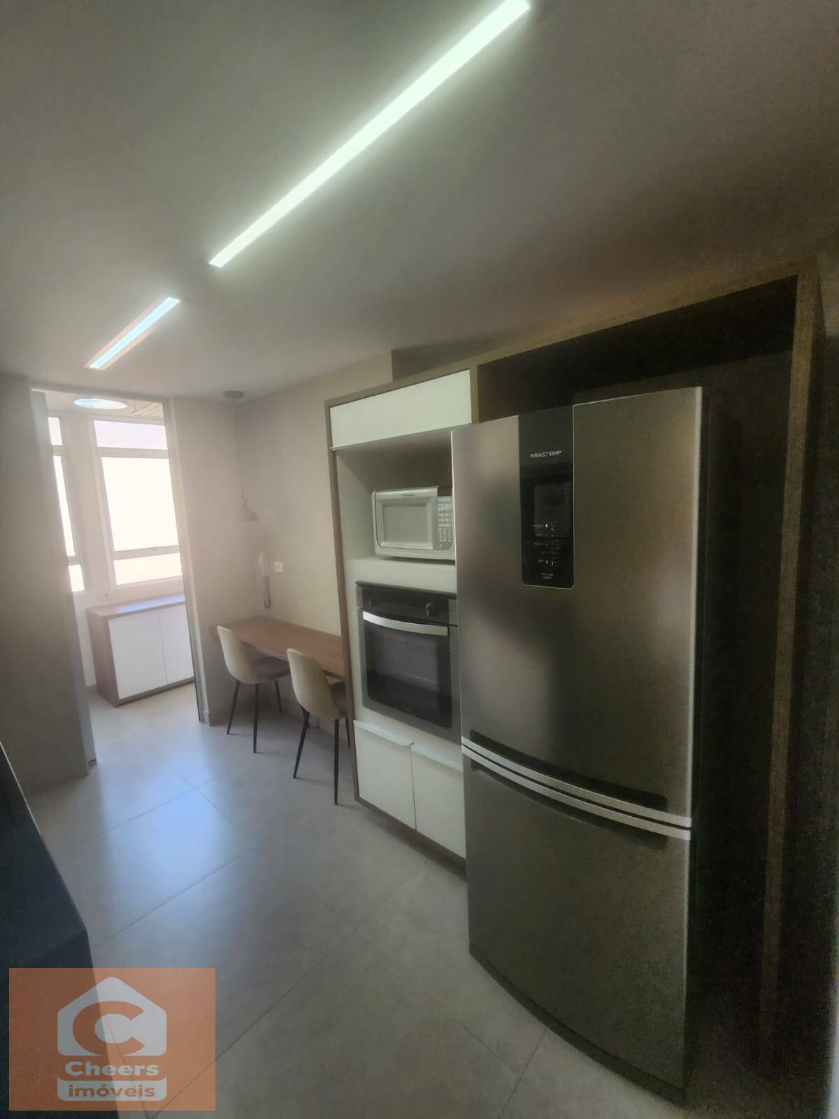 Apartamento para alugar com 3 quartos, 102m² - Foto 11