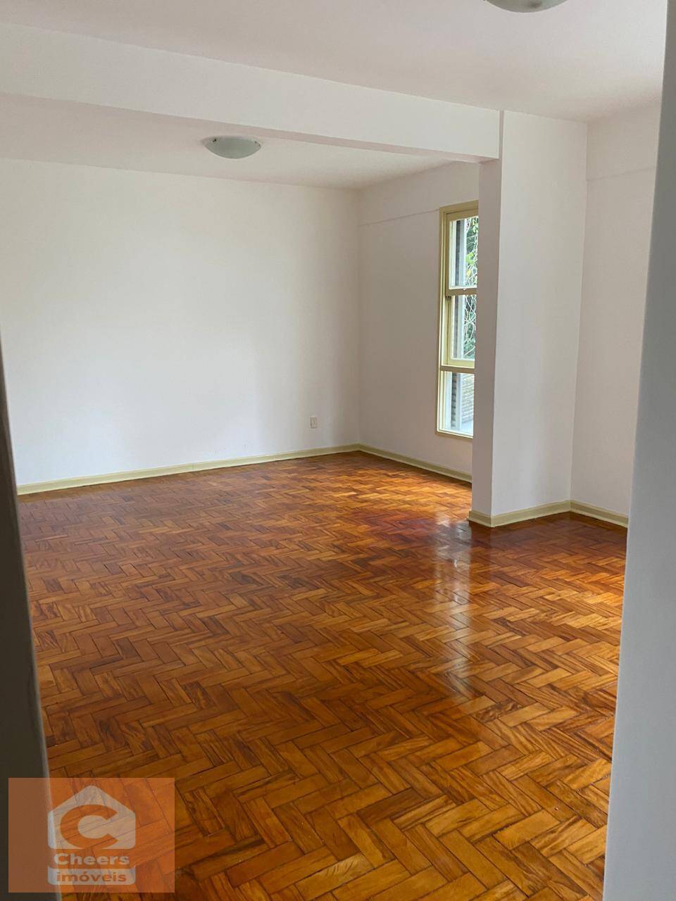 Apartamento para alugar com 3 quartos, 110m² - Foto 1