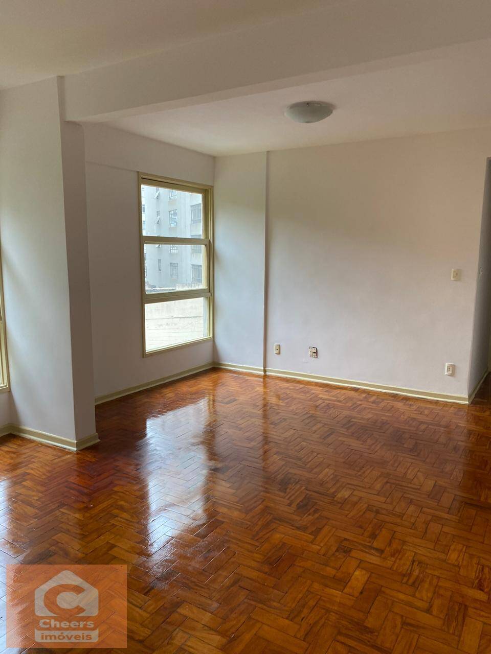 Apartamento para alugar com 3 quartos, 110m² - Foto 2