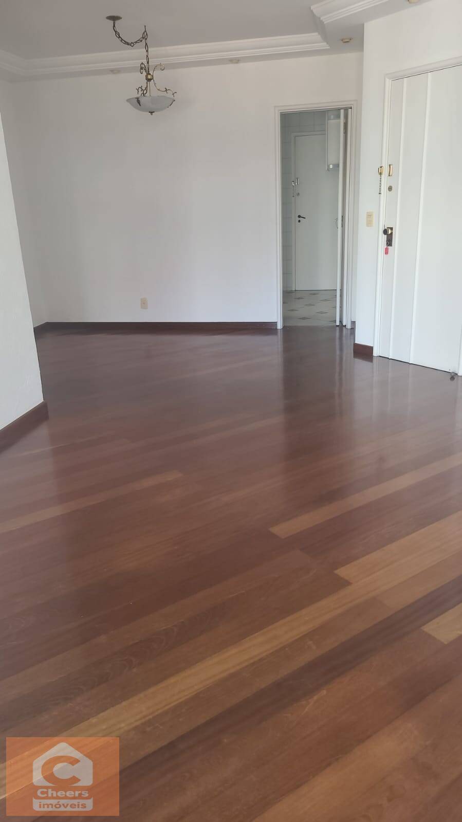 Apartamento à venda com 3 quartos, 105m² - Foto 2