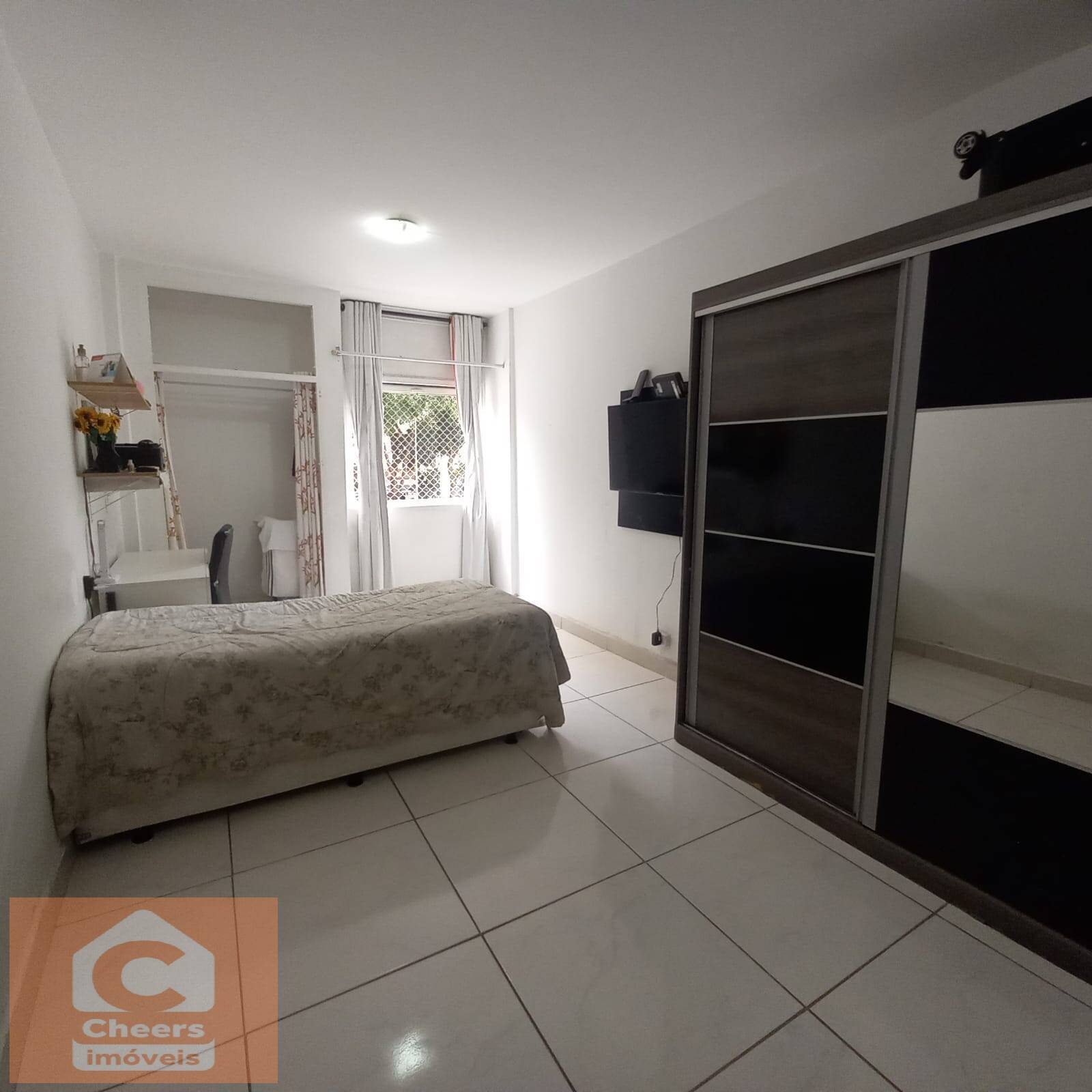 Apartamento à venda com 1 quarto, 30m² - Foto 1