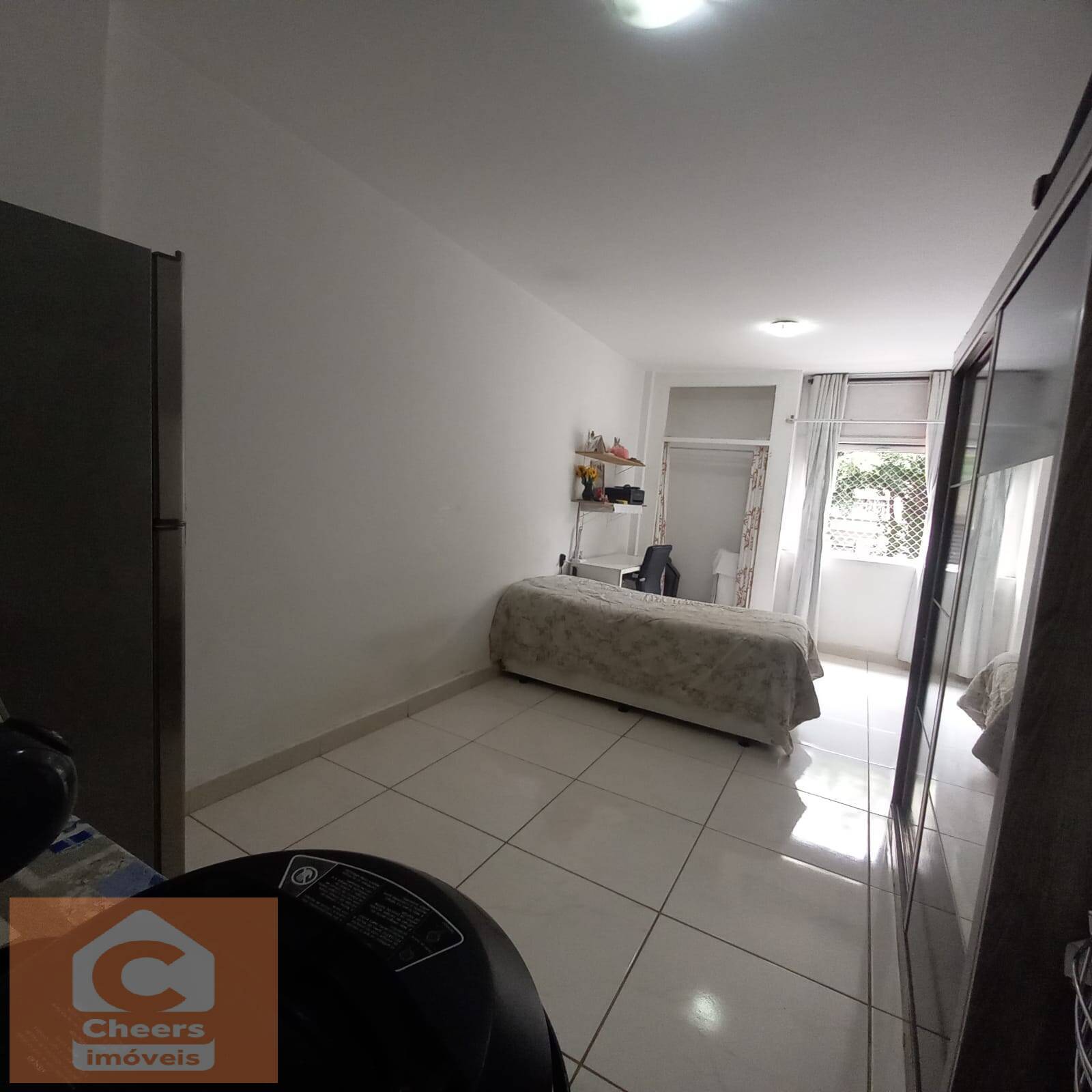 Apartamento à venda com 1 quarto, 30m² - Foto 2