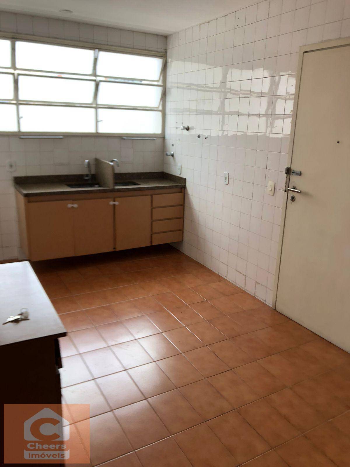 Apartamento para alugar com 3 quartos, 111m² - Foto 12