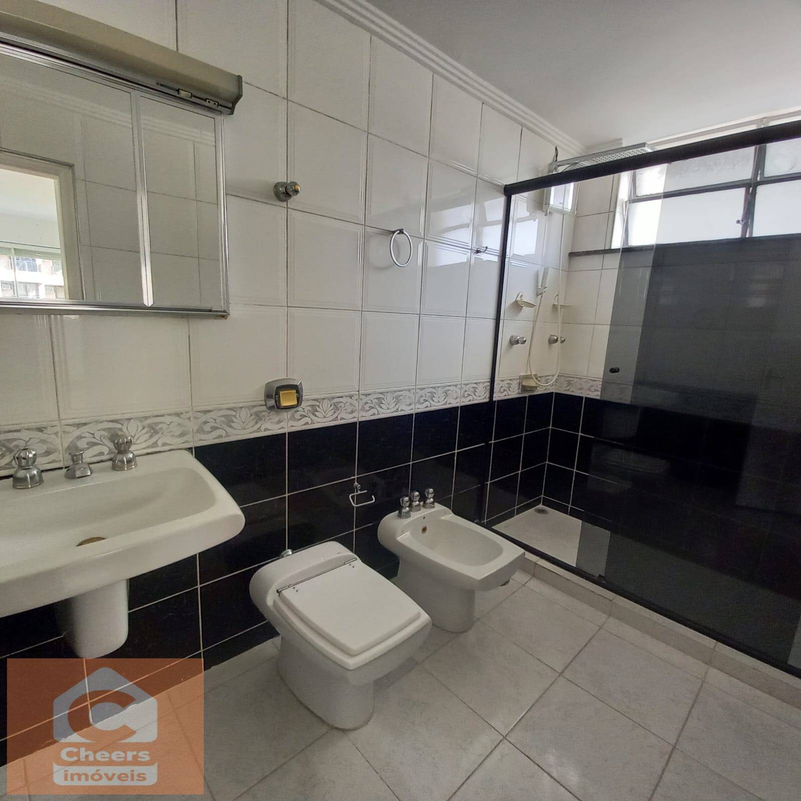 Apartamento para alugar com 3 quartos, 110m² - Foto 8