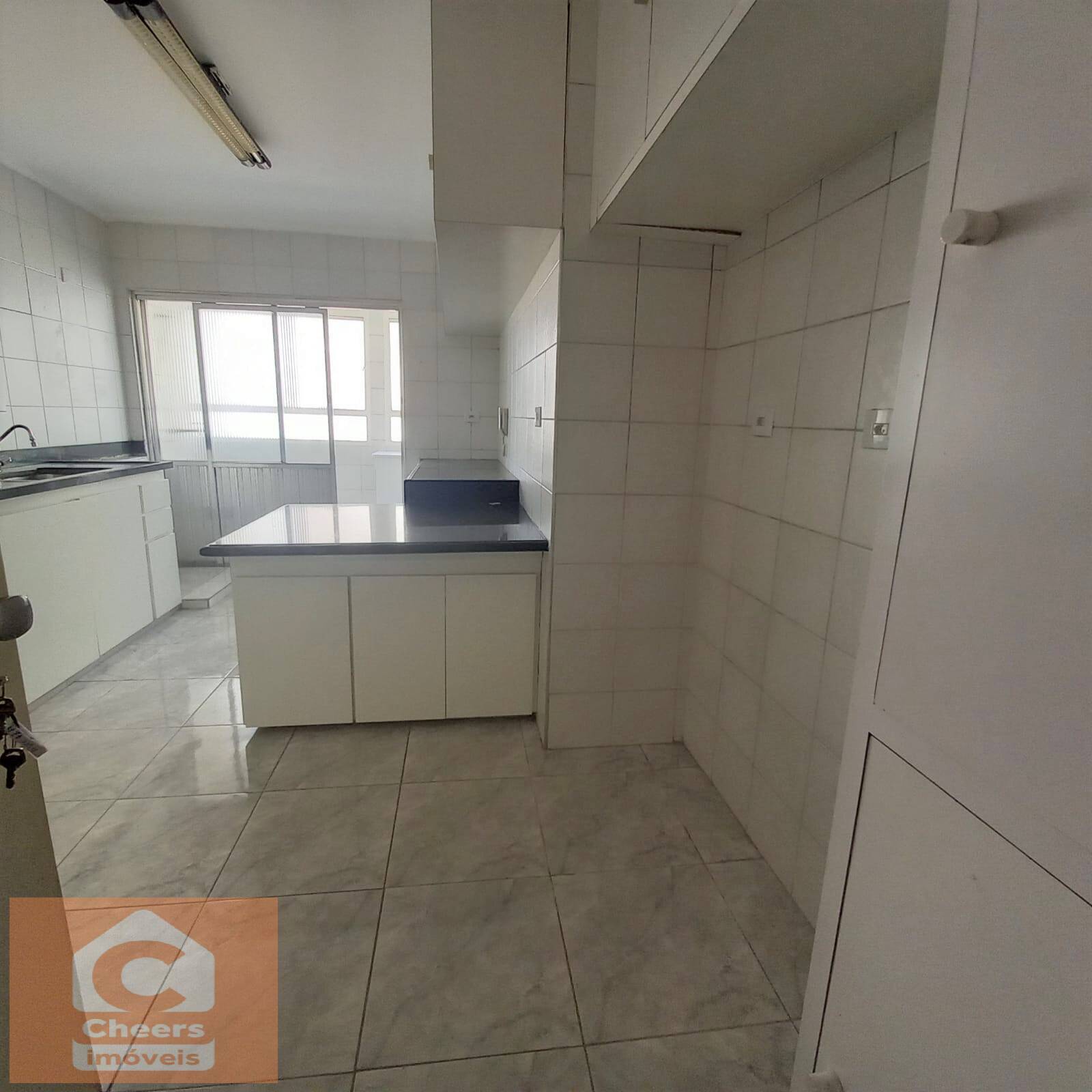 Apartamento para alugar com 3 quartos, 110m² - Foto 12