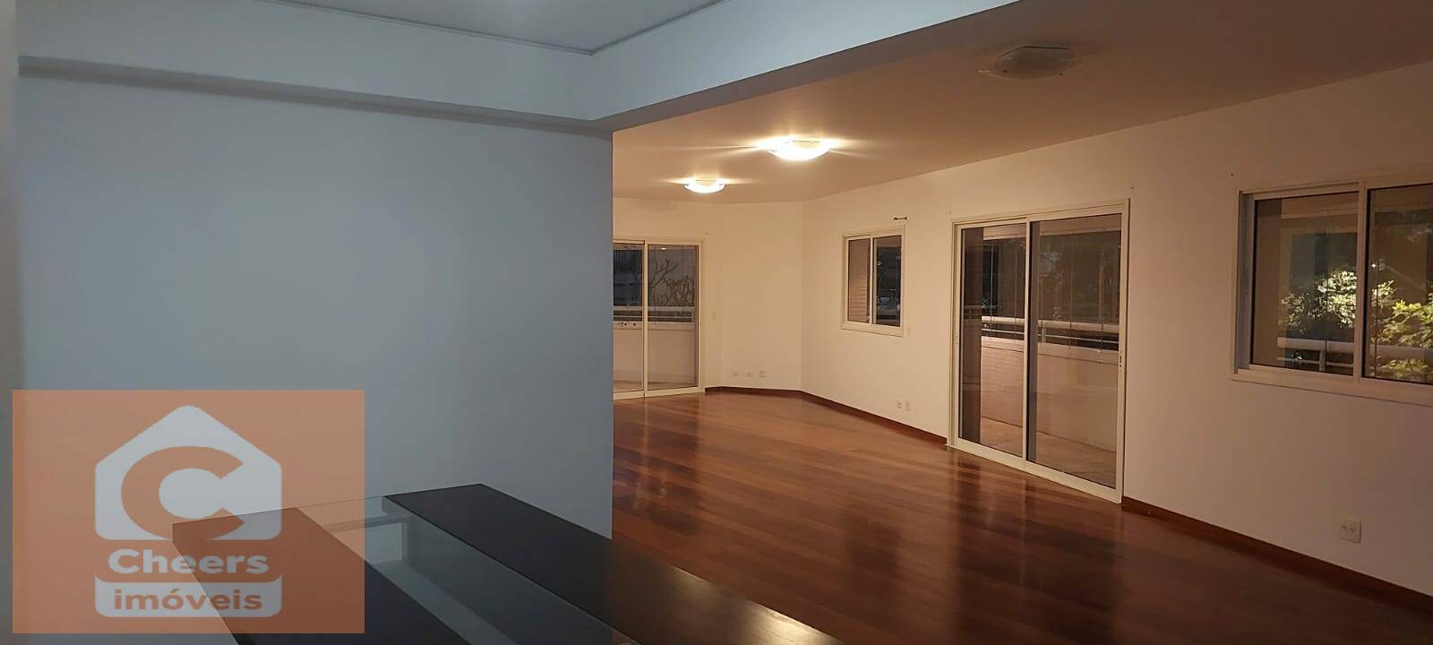 Apartamento à venda com 3 quartos, 265m² - Foto 1