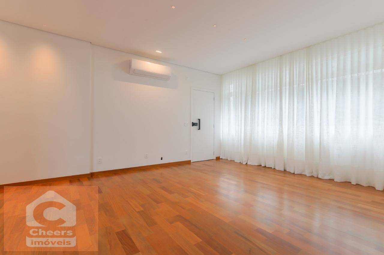 Apartamento para alugar com 3 quartos, 137m² - Foto 6