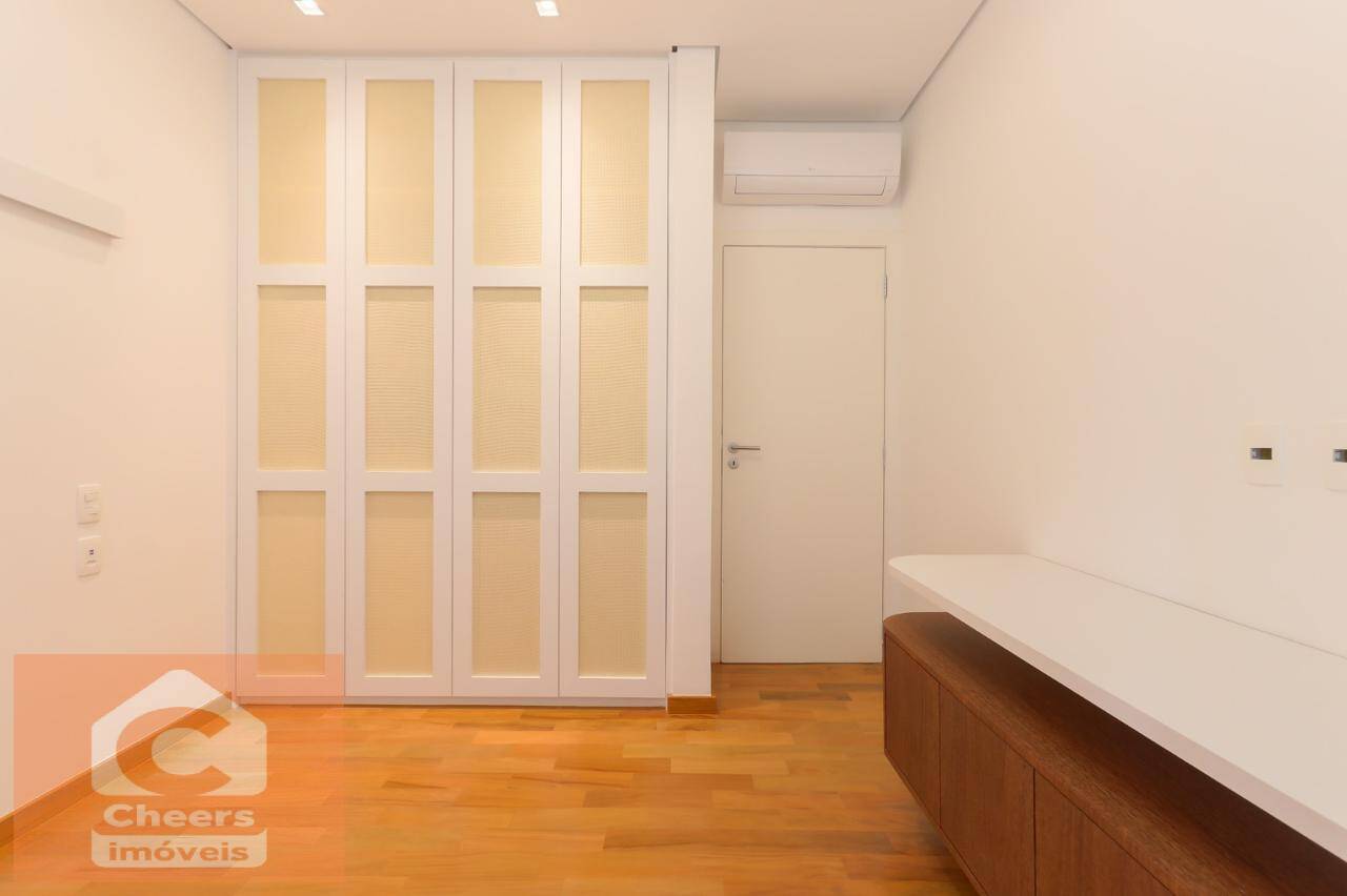 Apartamento para alugar com 3 quartos, 137m² - Foto 32