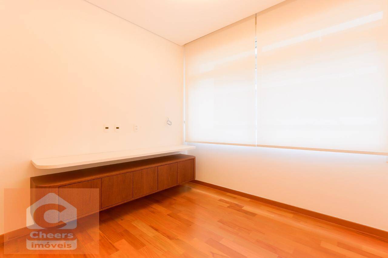 Apartamento para alugar com 3 quartos, 137m² - Foto 31