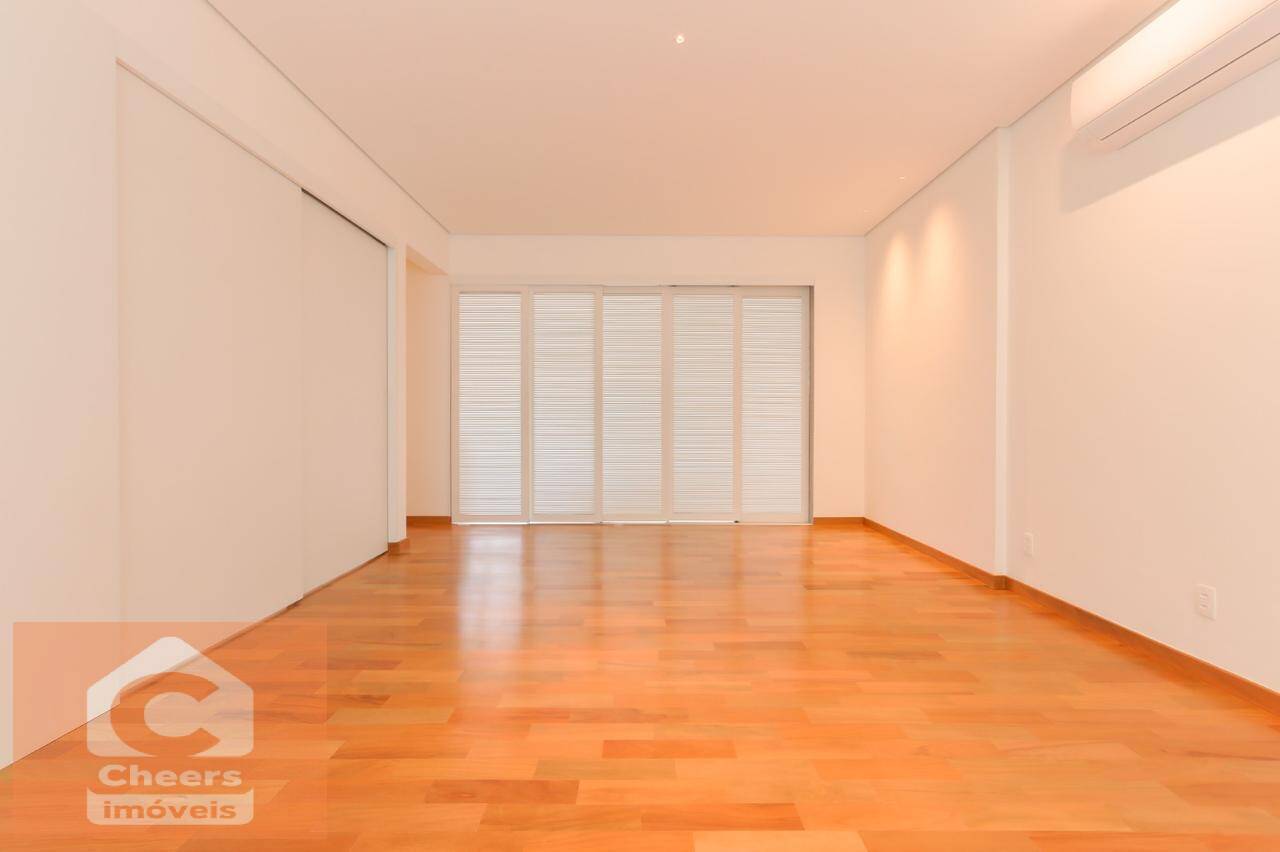 Apartamento para alugar com 3 quartos, 137m² - Foto 37