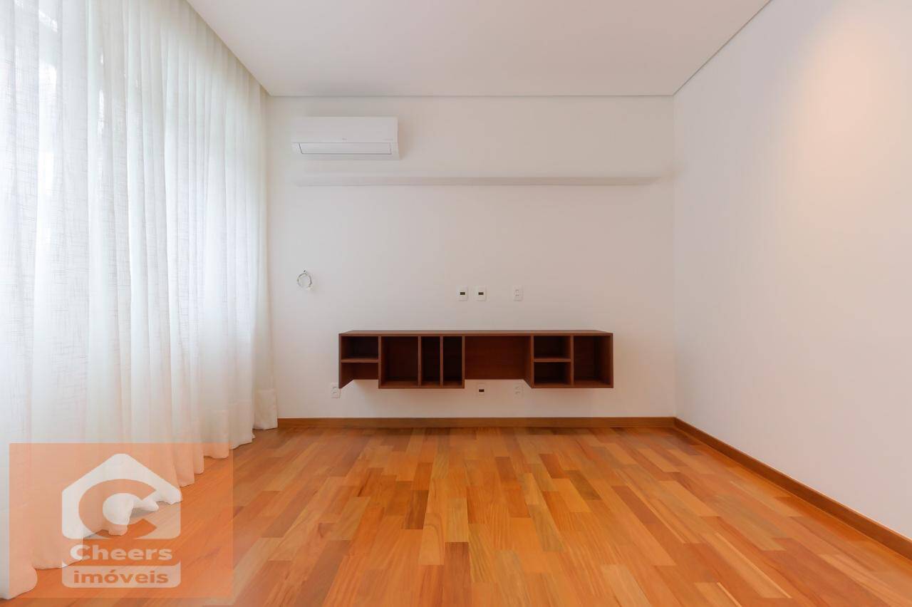 Apartamento para alugar com 3 quartos, 137m² - Foto 35