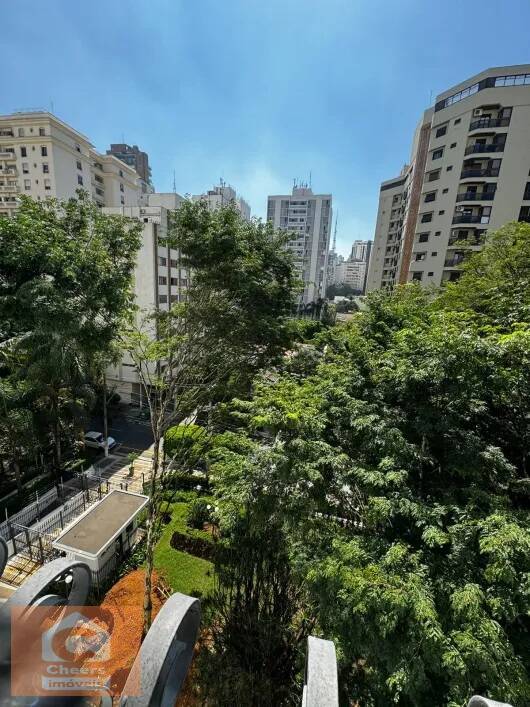 Apartamento para alugar com 3 quartos, 140m² - Foto 4