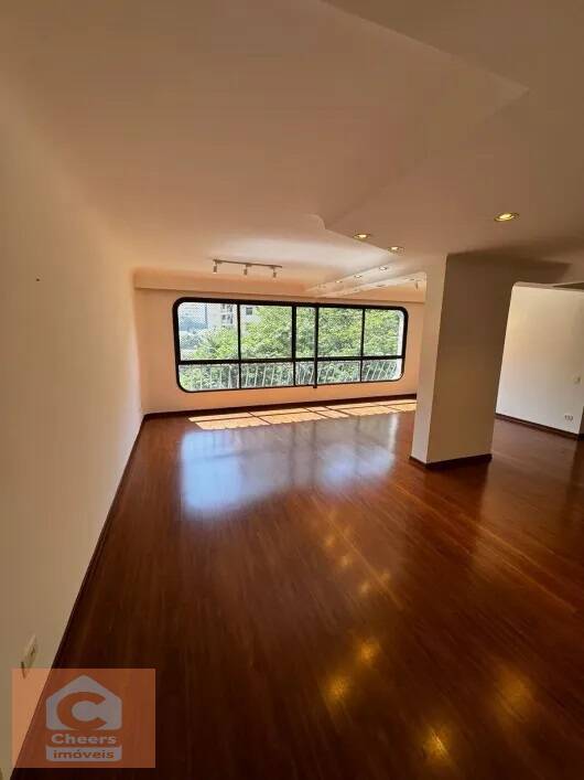 Apartamento para alugar com 3 quartos, 140m² - Foto 5