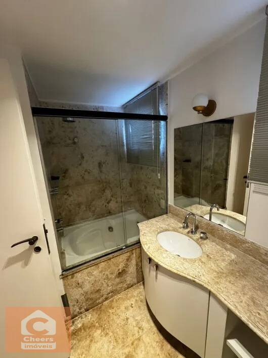 Apartamento para alugar com 3 quartos, 140m² - Foto 10