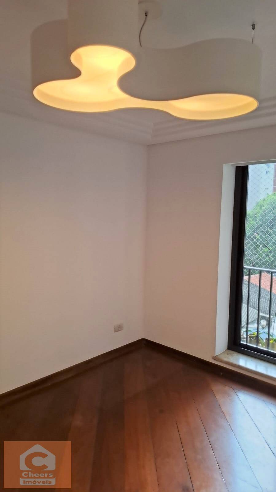 Apartamento para alugar com 3 quartos, 225m² - Foto 28